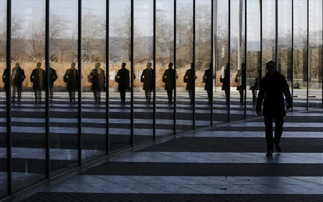 Γερμανία: Στο στόχαστρο τραπεζικοί κολοσσοί για υποθέσεις φοροαποφυγής